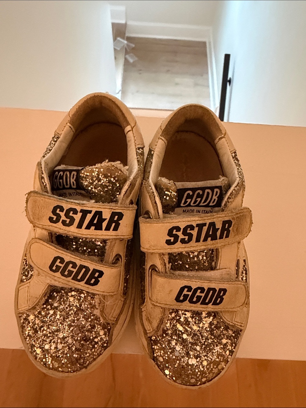 Golden Goose Kids SStar Glitter Sneakers in Gold